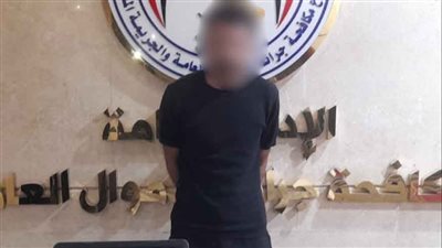 التحقيق مع متهم بالنصب على المواطنين بزعم توفير تأشيرات عمرة عبر الإنترنت