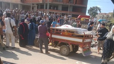 في لحظة مأساوية..مصرع طالب أسفل عجلات القطار بقطور أثناء عبوره المزلقان 