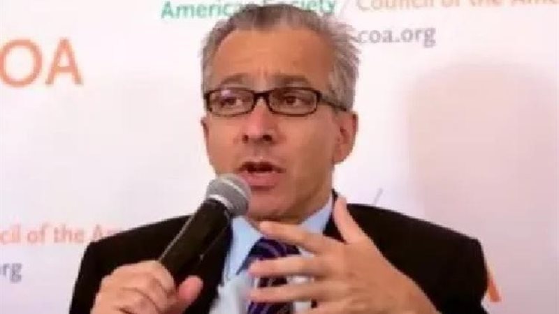 الدكتور عامر البساط، وزير الاقتصاد اللبناني