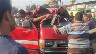 حادث مروع بطريق زفتى – ميت بره.. مصرع شخصين وإصابة 6 آخرين وتمشيط الترعة بحثاً عن مفقودين