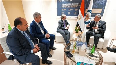 مفاجآت في ختام أديبك..شراكات عالمية جديدة تضع مصر على خريطة الطاقة النظيفة
