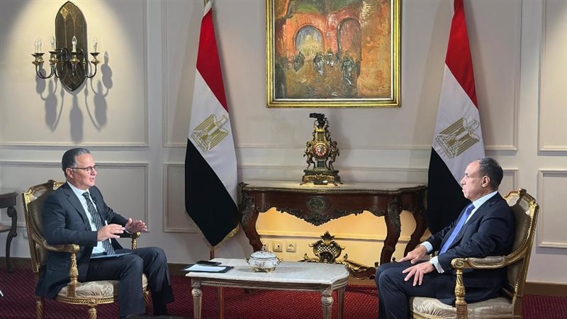بدر عبدالعاطي وزير الخارجية مع الإعلامي شريف عامر