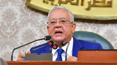 جبالي ينتقد تكرار الأخطاء في التشريعات المقدمة من الحكومة.. ووزير المجالس النيابية: غير مقصودة