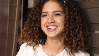 رنا رئيس «الإيد اليمين» لزعيمة «عصابة عظيمة»