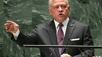 العاهل الأردني للرئيس الفرنسي: تداعيات كارثية لعدوان الاحتلال على غزة