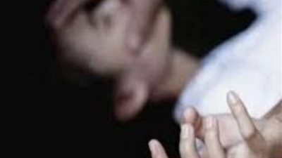 جنايات الجيزة تستكمل محاكمة دجال متهم بهتك عرض طفلة أمام والدها.. غدا