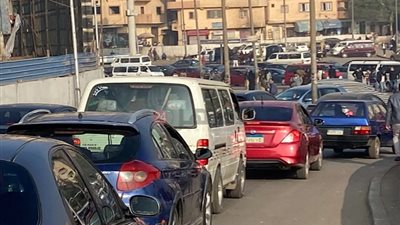 النشرة المرورة .. كثافات في المحاور  الرئيسية بالقاهرة والجيزة