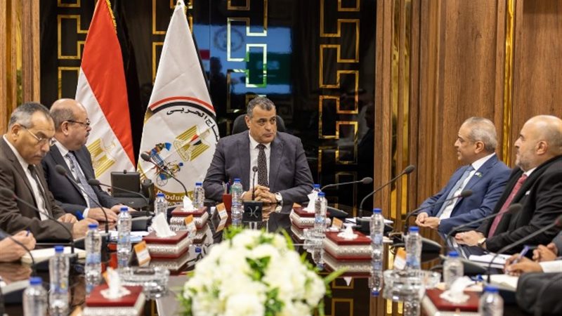 جانب من لقاء وزير الدولة للإنتاج الحربي
