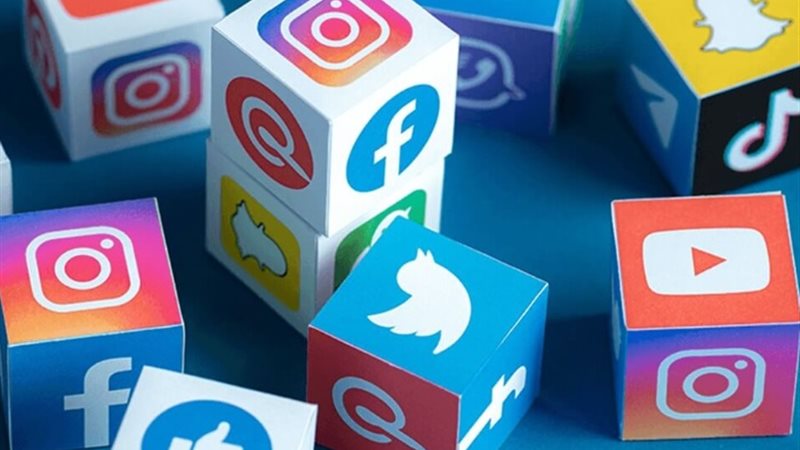 وسائل التواصل الاجتماعي