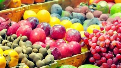العنب بـ15 جنيهًا .. أسعار الفاكهة اليوم الاثنين 1-12-2023 في الأسواق