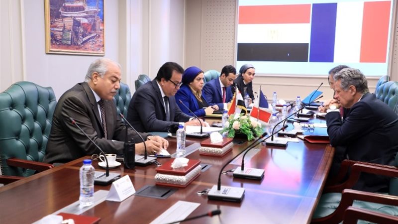 خلال إجتماع وزير الصحة