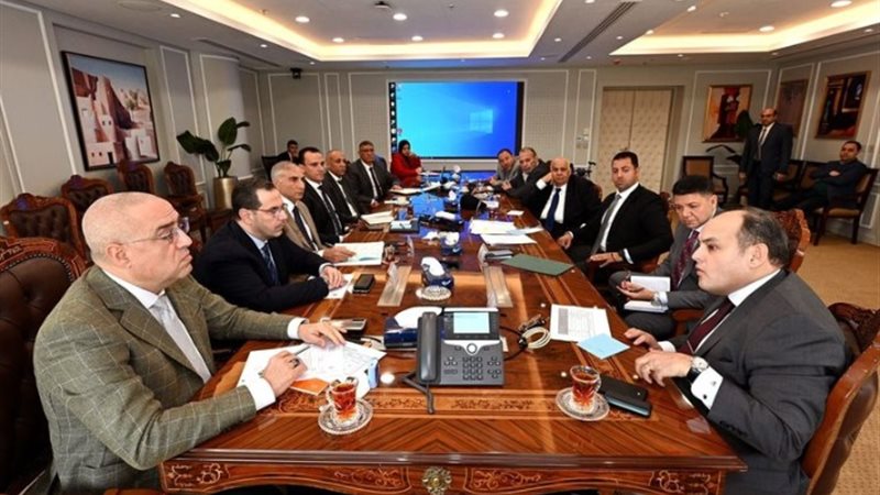 وزيرا الاسكان والتجارة
