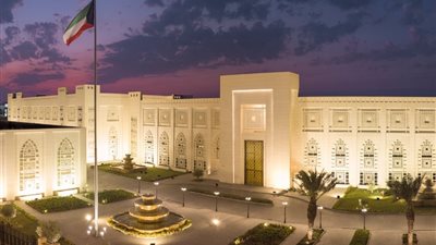 الكويت، تطالب بوقف التصعيد في البحر الأحمر
