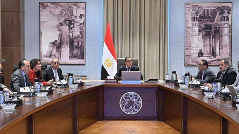 خلال الاجتماع