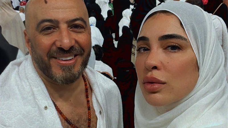 مجدي الهواري وزوجته