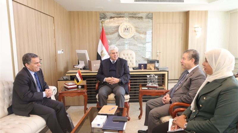 وزير التعليم العالى والجانب البرتغالى