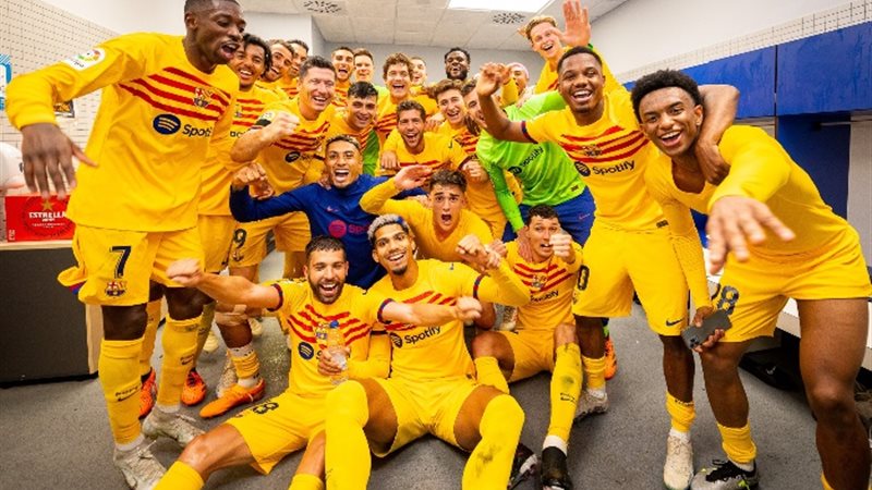 لاعبي برشلونة