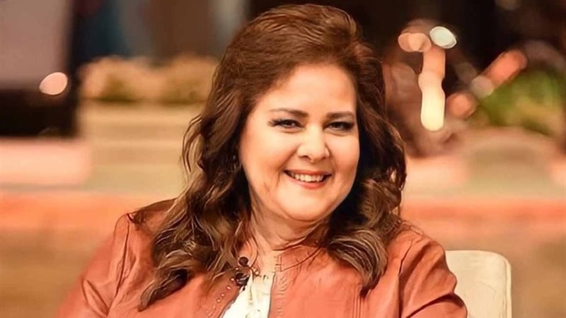 دلال عبد العزيز