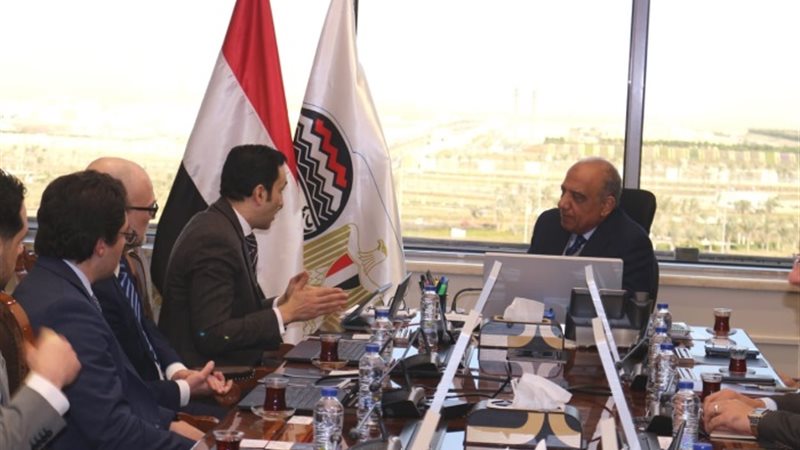 من جانب اجتماع وزارة قطاع الأعمال