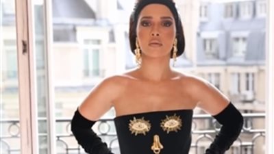 النجمة بلقيس تظهر بإطلالة  مختلفة بعرض أزياء سكابريلي Schiaparelli