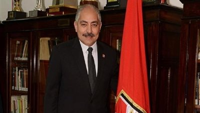 شقيق العامري فاروق ينفي خبر وفاة نائب رئيس النادي الأهلي
