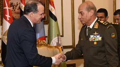 وزير الدفاع  يلتقى منسق الشرق الأوسط بمجلس الأمن القومي الأمريكي