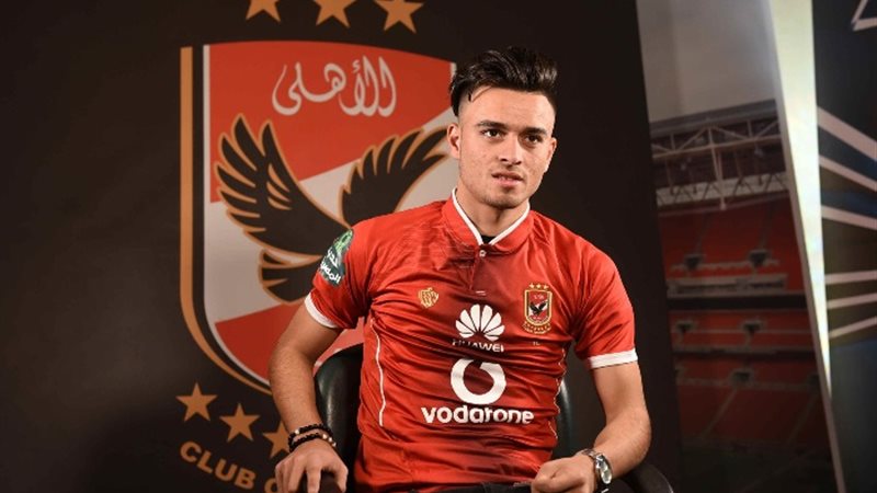 اللاعب صلاح محسن
