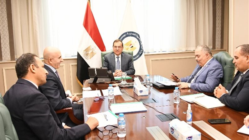 الملا ووفدا من شركة ميدتيرا الكندية للطاقة