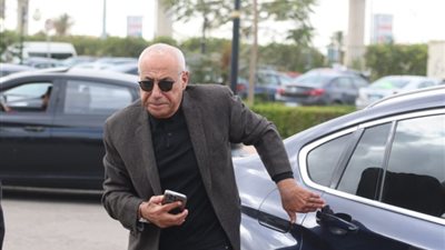 وفاة العامري فاروق، نجوم الرياضة فى جنازة نائب رئيس الأهلي (صور)