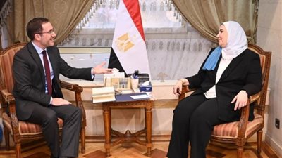 وزيرة التضامن تبحث مع مسئول بريطاني الجهود الإنسانية المقدمة لقطاع غزة