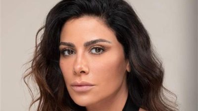 يغوص في أعماق النفس البشرية.. صبا مبارك تكشف تفاصيل مسلسل «بين السطور»