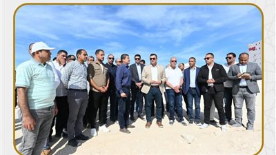 وزير الإسكان يتفقد مشروع 