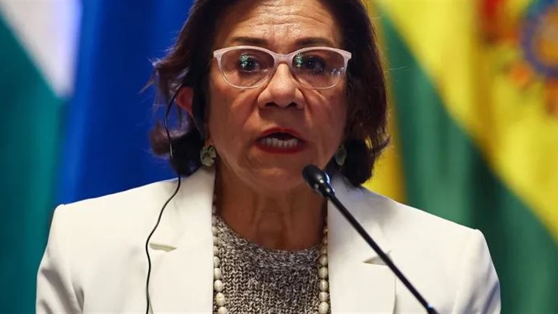 وزيرة الخارجية الكولومبية