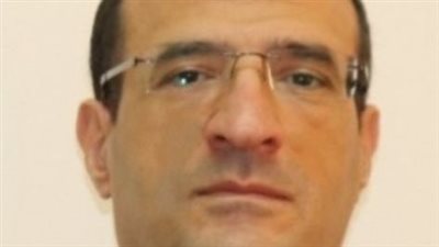 ممدوح إسماعيل يقود كلية الاقتصاد والعلوم السياسية برؤية 2030.. تفاصيل