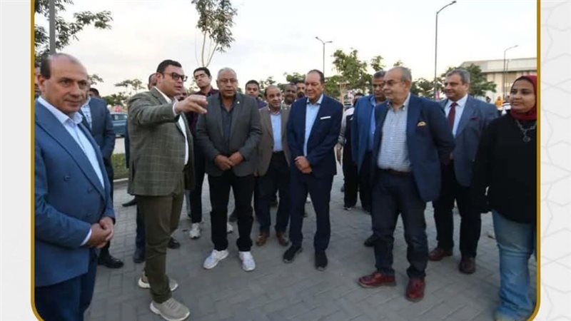 وزير الإسكان والمرافق والمجتمعات