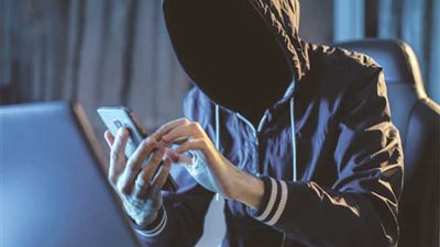 أزمة أخلاقية رقمية.. الأزهر يحسم الجدل حول نشر تفاصيل الحياة الخاصة