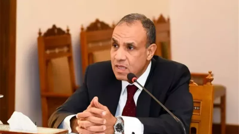 بدر عبد العاطي 