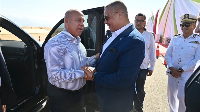 محافظ سيناء وكامل الوزير