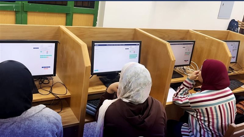 جانب من الامتحانات 