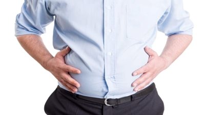 هل تعاني من الانتفاخ المستمر؟ ..عادات يومية تعيد توازن أمعائك وتعزز طاقتك
