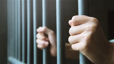 احذر.. استخدام الطفل في الأبحاث والتجارب العلمية يعرض للسجن المشدد 5 سنوات