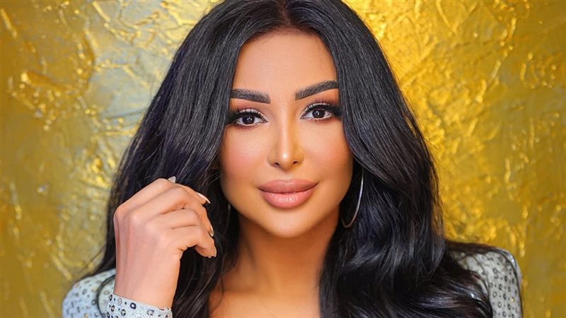 شاهيناز