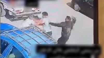 بعد تداول الفيديو.. شرطة الجيزة تنهي مشاجرة بالسلاح الأبيض وتضبط الأطراف