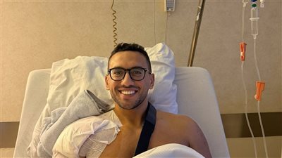 البطل الأولمبي أحمد الجندي يجري جراحة ناجحة في الكتف بألمانيا.. صور