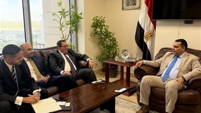 تعاون بين التمثيل التجاري وبنك الإمارات دبي الوطني لدعم صادرات الشركات المصرية