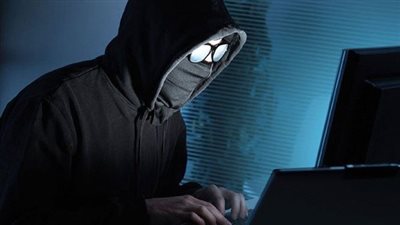 الحبس عامين عقوبة الاعتداء على البريد الإلكتروني أو المواقع أو الحسابات الخاصة