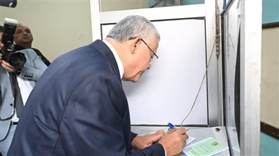 المستشار الدكتور حنفي جبالي يدلي بصوته في انتخابات النواب 2025