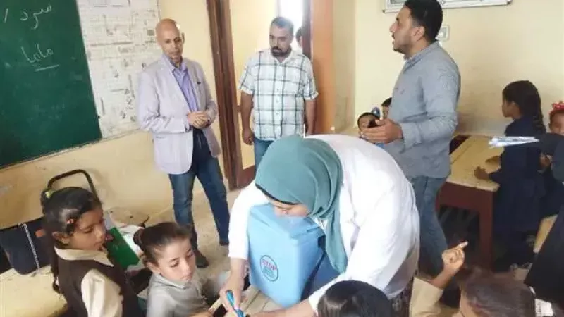 تطعيم الأطفال في المدارس