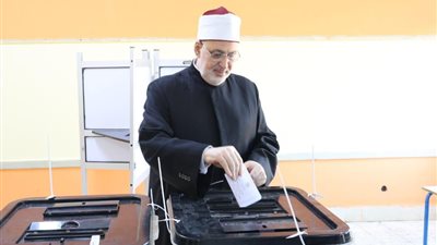 وكيل الأزهر يدلي بصوته في انتخابات مجلس النواب لعام 2025