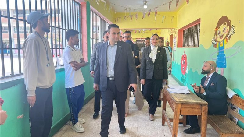 النائب عبدالمنعم إمام يتفقد لجان القاهرة الجديدة 
